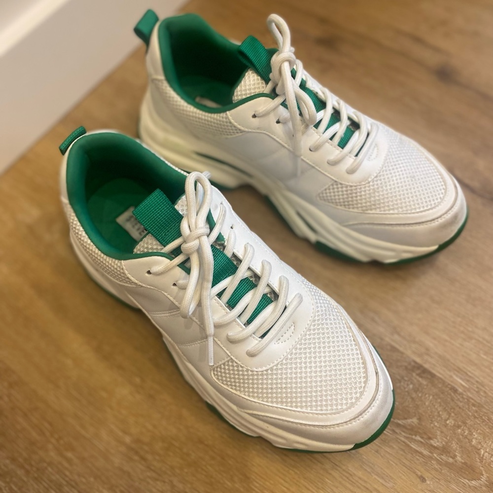 Steve Madden white sneakers